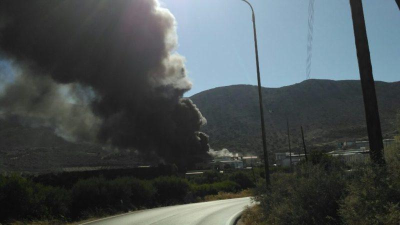 Κρήτη:Στις φλόγες τυλίχτηκε βιοτεχνία στρωμάτων -Άγνωστες οι αιτίες (φωτό, βίντεο)