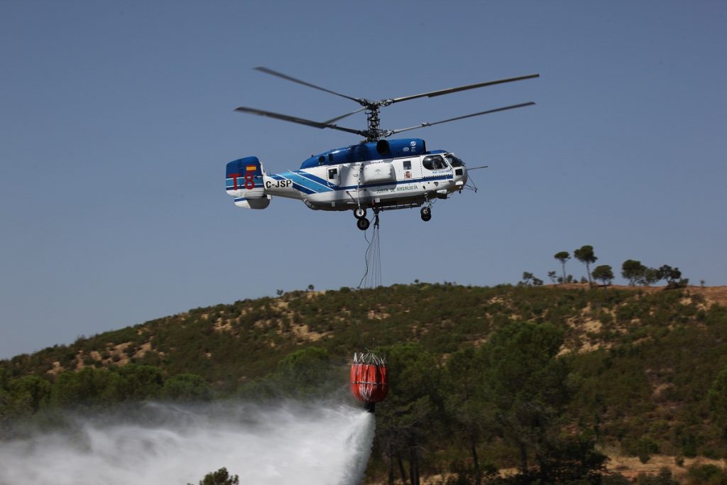 Νέα Πυρκαγιά στα Κύθηρα – Ρίψεις νερού κάνει ελικόπτερο