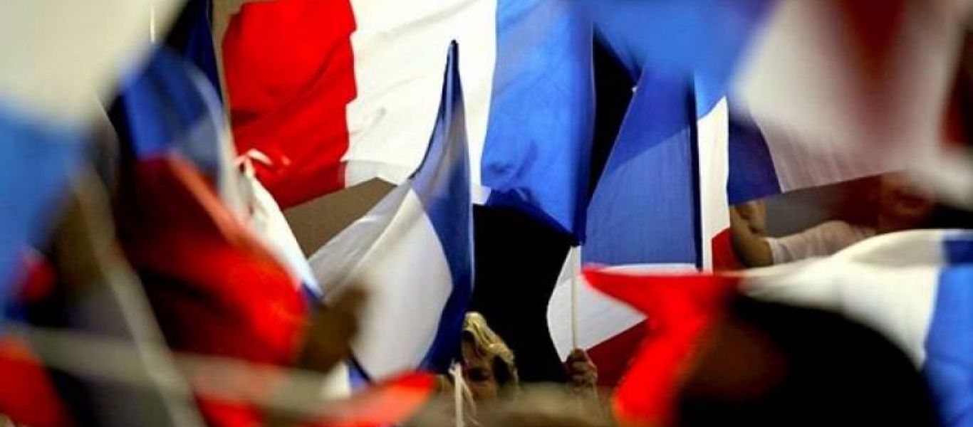 Γαλλία: Εξοικονόμηση 4,5 δισ. ευρώ σε Υπουργεία για να κλείσει ο προϋπολογισμός του 2017