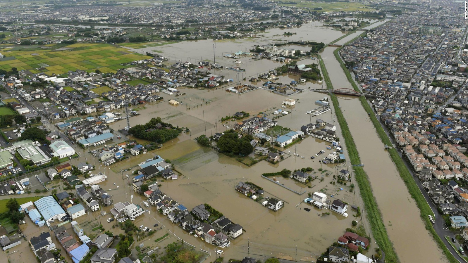 Εικόνες καταστροφής στην Ιαπωνία: 27 νεκροί από τις πλημμύρες (φωτό)