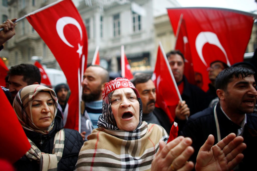 Περισσότεροι από 3.000 Τούρκοι ζητούν πολιτικό άσυλο από τη Γερμανία