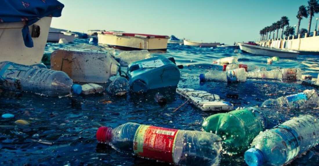 Η Μεσόγειος κινδυνεύει από τα πλαστικά
