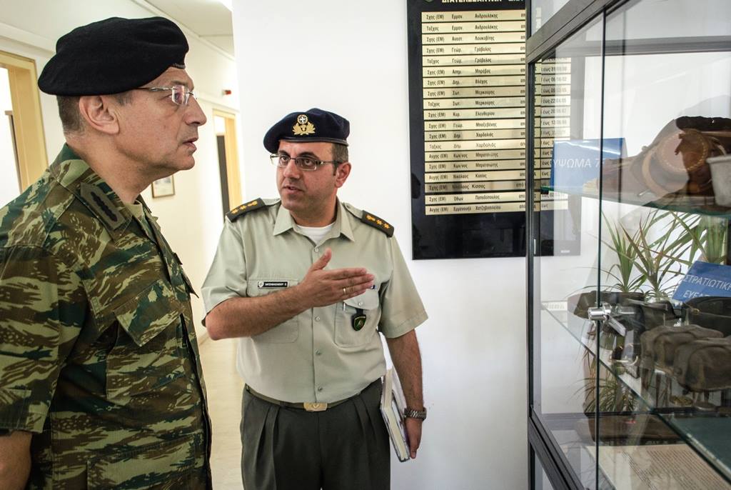 Επίσκεψη Αρχηγού ΓΕΣ Αντιστρατήγου Αλκιβιάδη Στεφανή στο Ειδικό Κέντρο Εφοδιασμού Μονάδων Στρατού (φωτό)