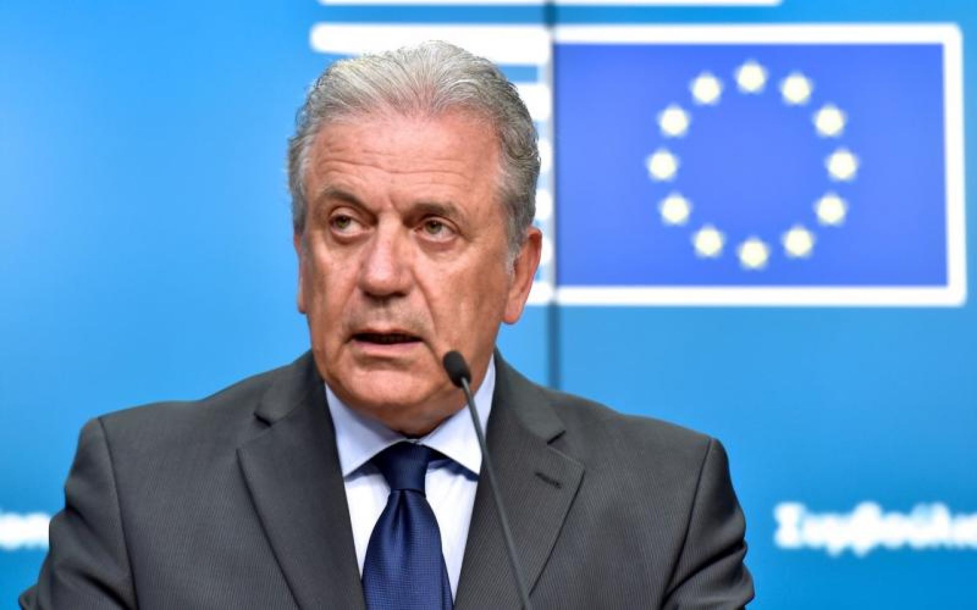 Δ.Αβραμόπουλος: «Δεν είναι βιώσιμο οι χώρες της Ε.Ε να φέρουν στους ώμους τους το βάρος του μεταναστευτικού»