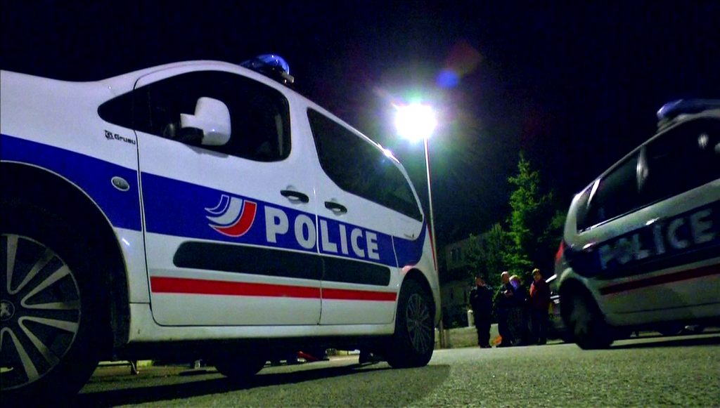Γαλλία: Εκατοντάδες εμπρησμοί αυτοκινήτων στο πλαίσιο των ταραχών της 14ης Ιουλίου
