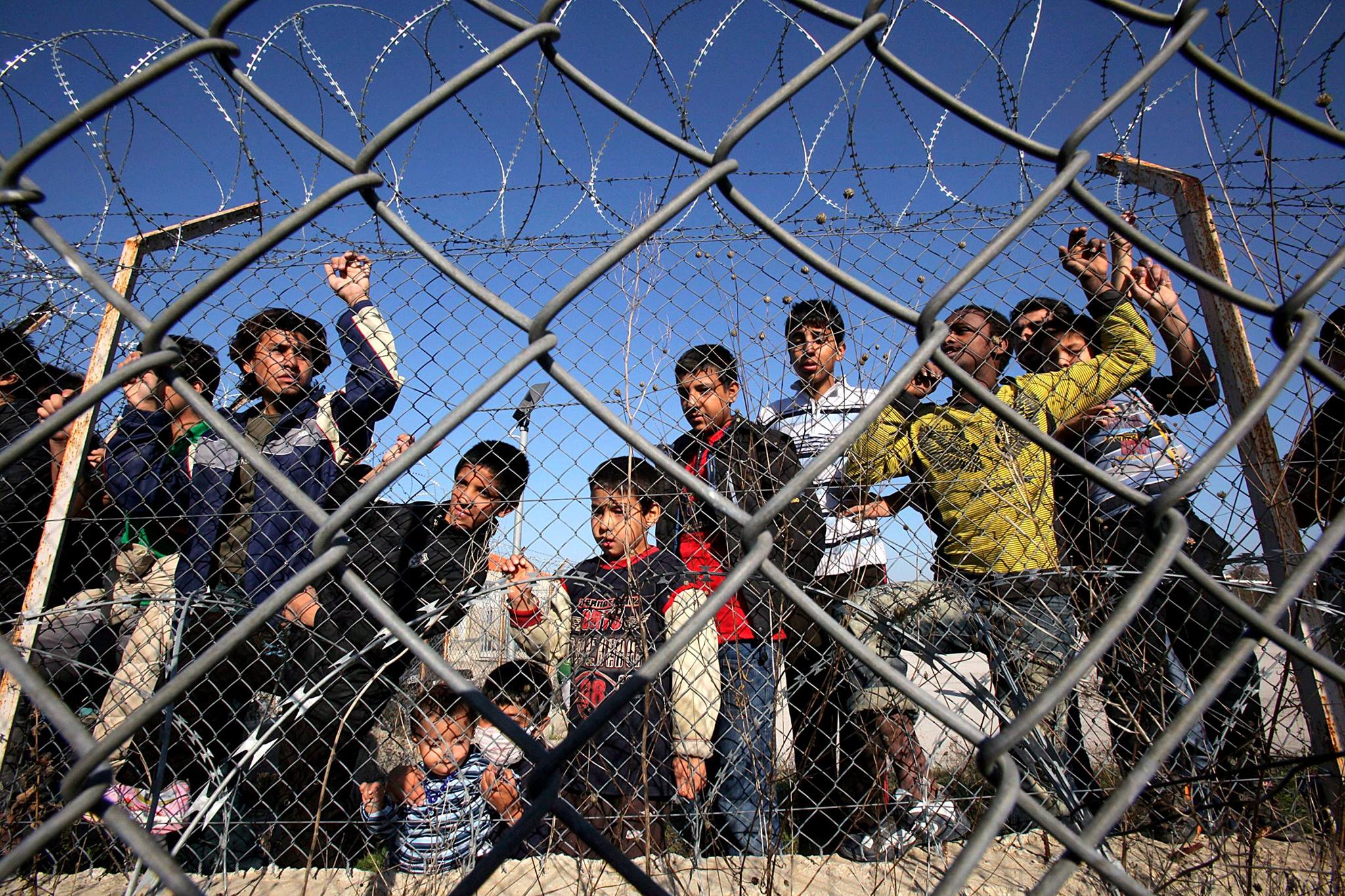 10.000 εγκλωβισμένοι μετανάστες στα νησιά του βορείου Αιγαίου