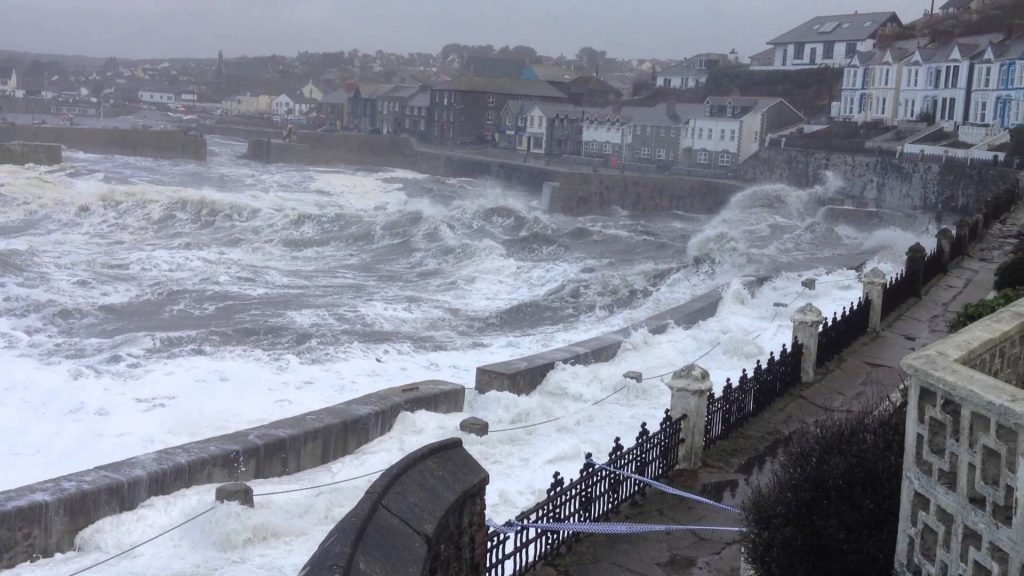 Το θερινό «τέρας» της κακοκαιρίας πλήττει και τη Μ.Βρετανία – Πλημμύρες και χάος στην Κορνουάλη (φωτό)