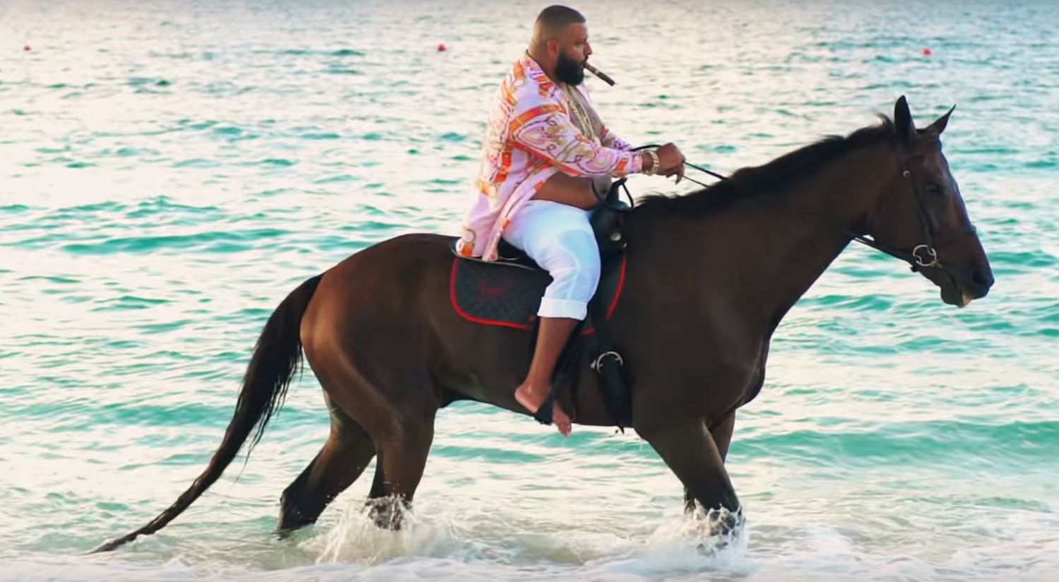 Βίντεο: Κατηγόρησαν τον DJ Khaled πως έσπασε την πλάτη αλόγου – Φέρεται να πλήρωσε για την ευθανασία!