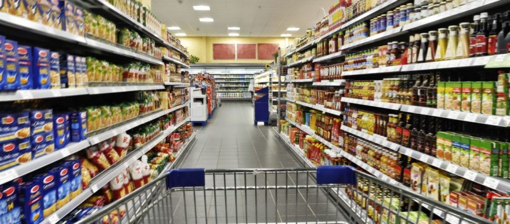 ΤτΕ: Μείωση 27% στην ετήσια κατανάλωση τροφίμων