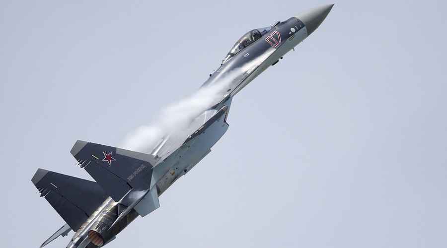 Αυτά τα πράγματα δεν γίνονται: Το Su-35 μόλις παραβίασε τους νόμους της φυσικής στη MAKS 2017 (βίντεο)