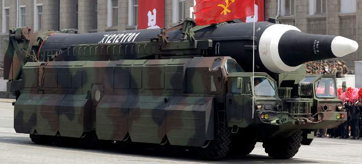 Κιμ Γιονγκ Ουν: «Λάθος καταλάβατε – Ο πύραυλός μου δεν φτάνει μέχρι την Αλάσκα αλλά τη… Νέα Υόρκη» (φωτό, βίντεο)