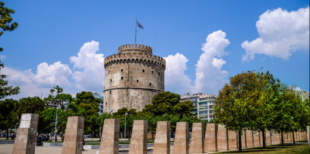 Πώς o Πύργος στη Θεσσαλονίκη έγινε λευκός (φωτό)