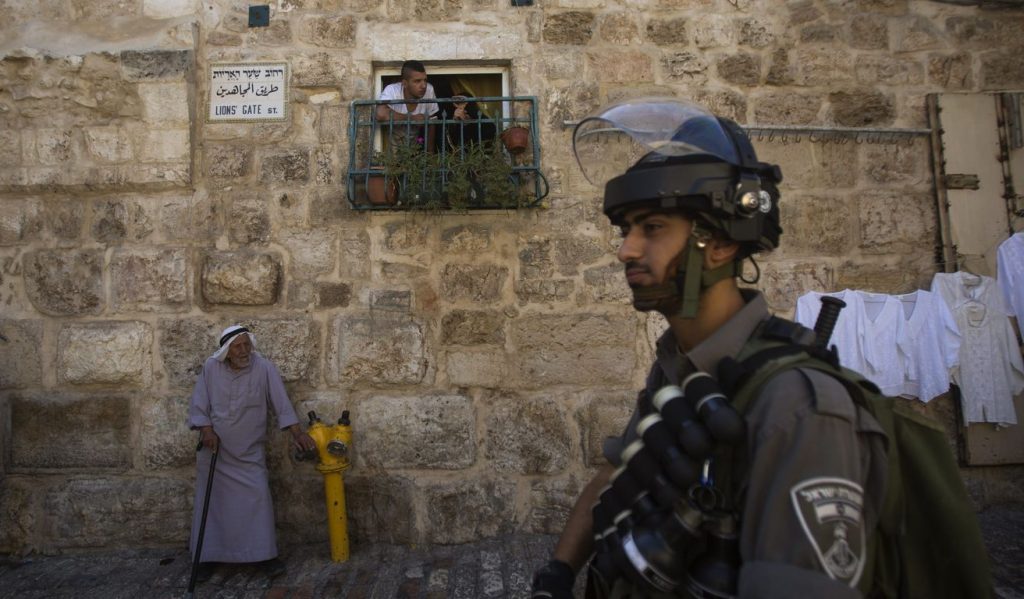 Το Ισραήλ προσπαθεί να μειώσει την ένταση στην Ιερουσαλήμ