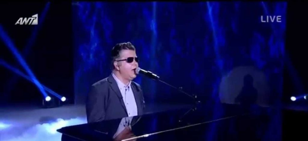 Ν.Μαλλάς: Ο τυφλός παίκτης του The Voice παραλίγο να συλληφθεί επειδή τραγουδούσε…στο δρόμο (βίντεο)