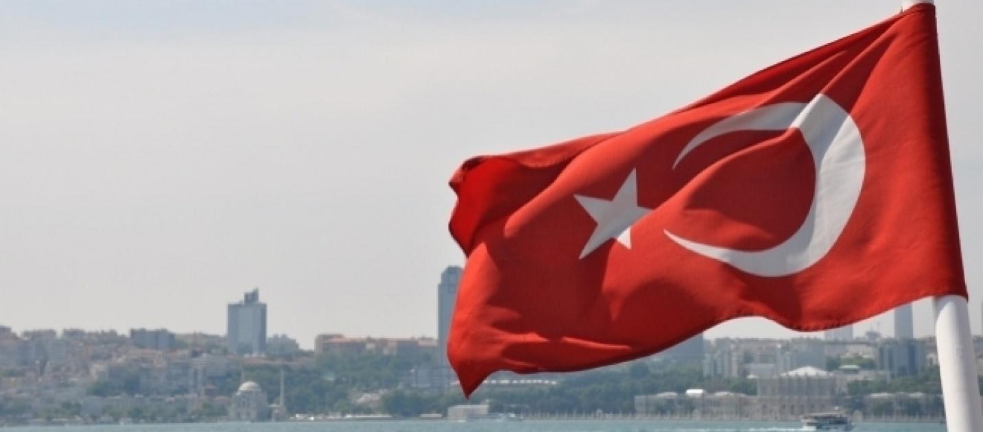 Τουρκία: «Το Ισραήλ παραβιάζει τα ανθρώπινα δικαιώματα με τις ενέργειες του στην Πλατεία των Τεμενών»