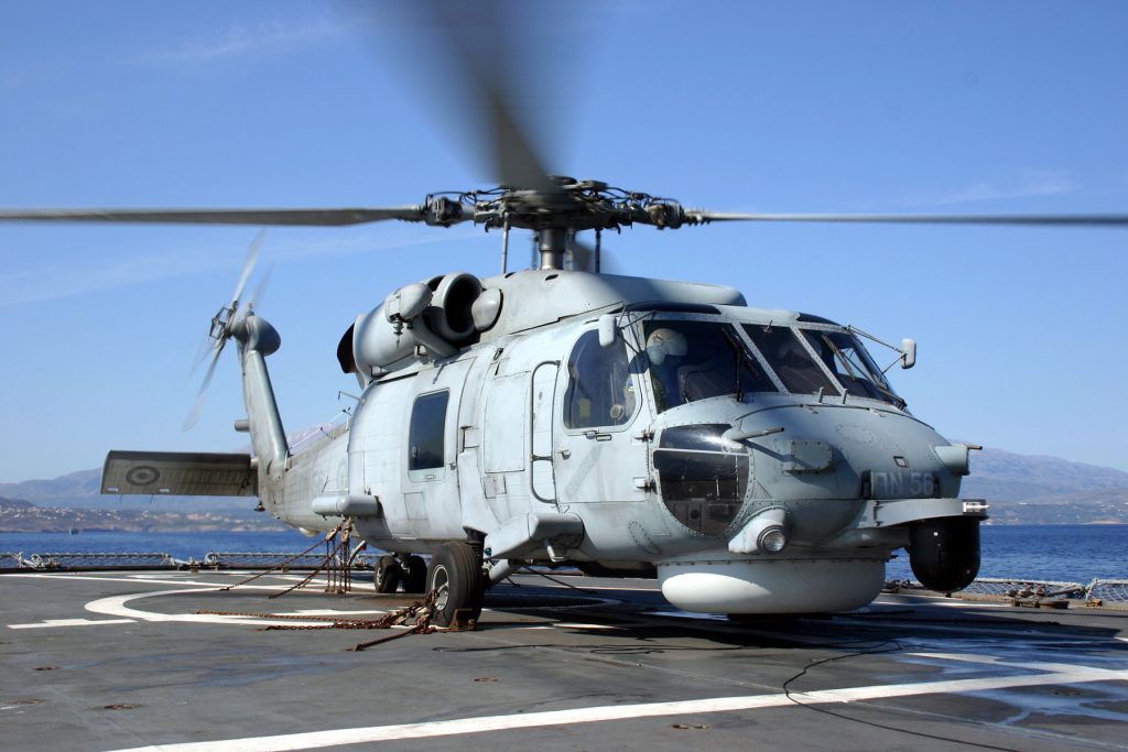 Μεταφορά τραυματία με ελικόπτερο Aegean Hawk του ΠΝ από τα Τρίκαλα Κορινθίας