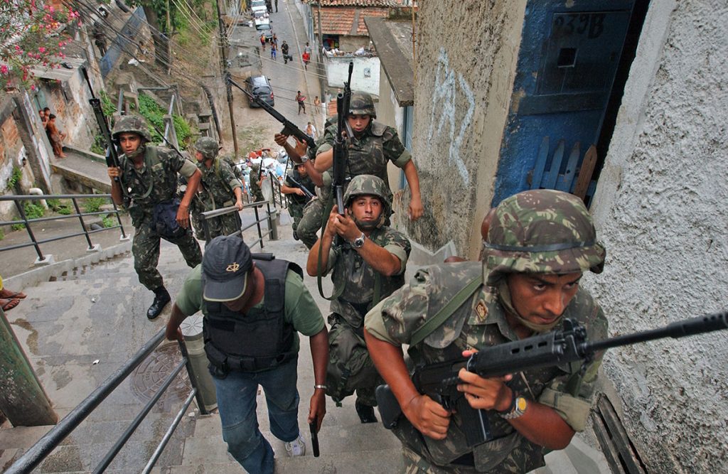 Βραζιλία: Στην μάχη κατά της εγκληματικότητας ο Στρατός στο Ρίο (φωτό)