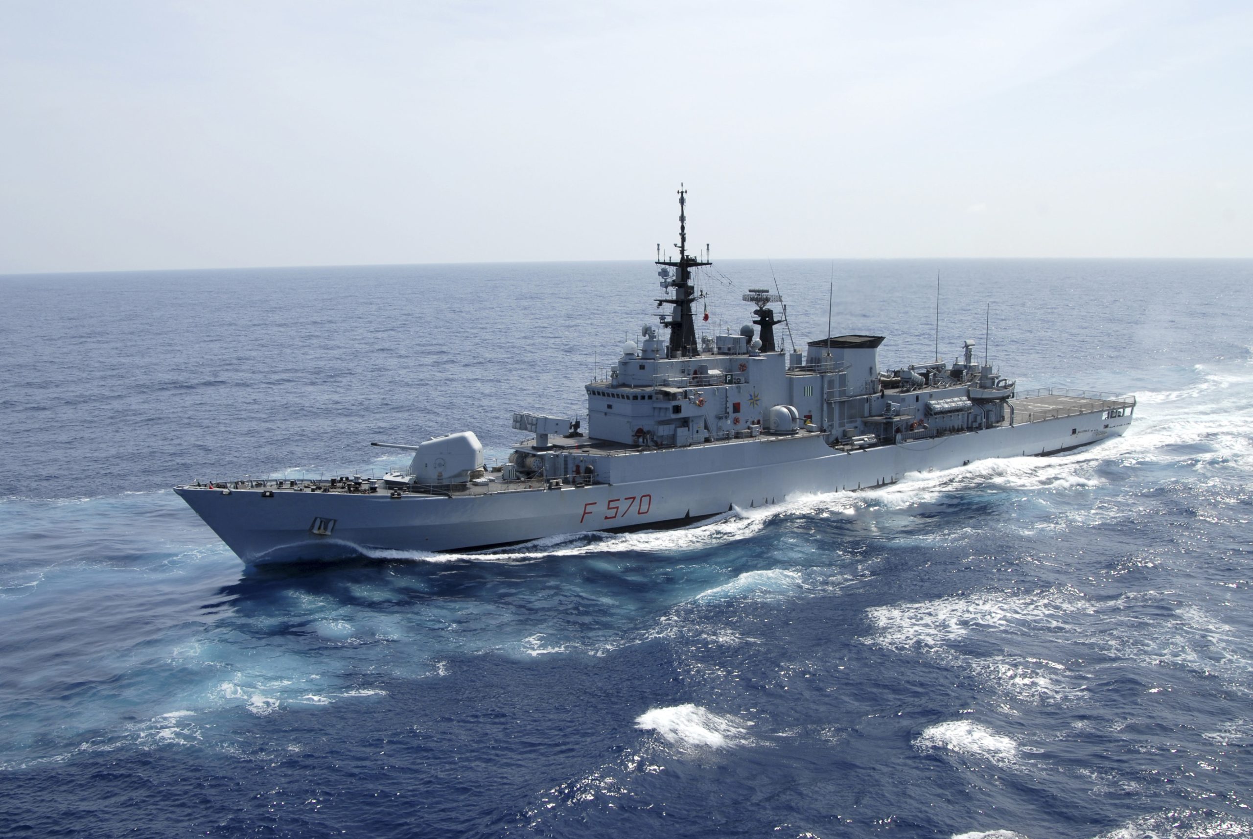 Πολεμικό Ναυτικό στέλνει η Ιταλία στη Μεσόγειο για τους μετανάστες