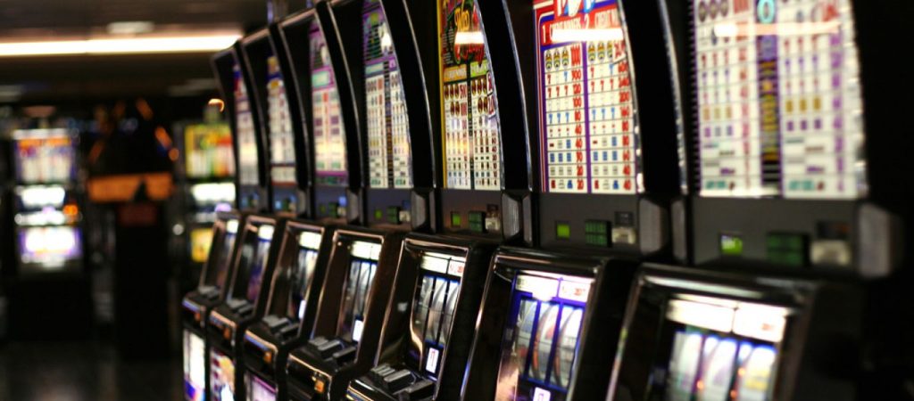 Νέες άδειες για καζίνο και αλλαγές στη φορολογία των τυχερών παιχνιδιών