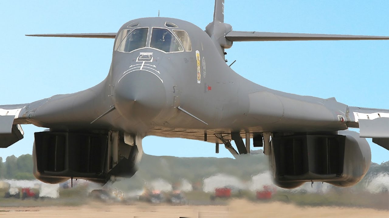 Μήνυμα ΗΠΑ σε Β. Κορέα με υπερπτήσεις Β-1Β: «Είμαστε έτοιμοι να ανταποκριθούμε με θανατηφόρα ισχύ» (φωτό, βίντεο)