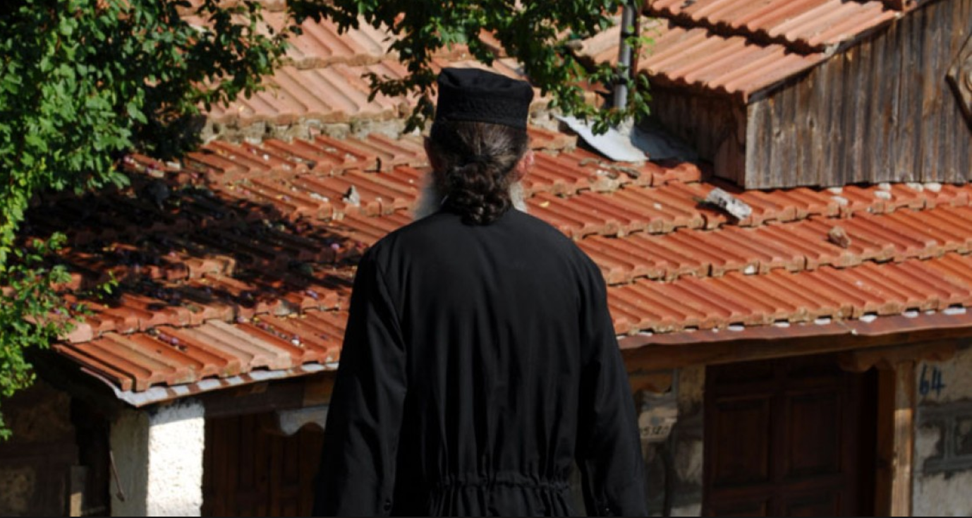 Λάρισα: Ιερέας διατηρούσε σχέση με ληστή