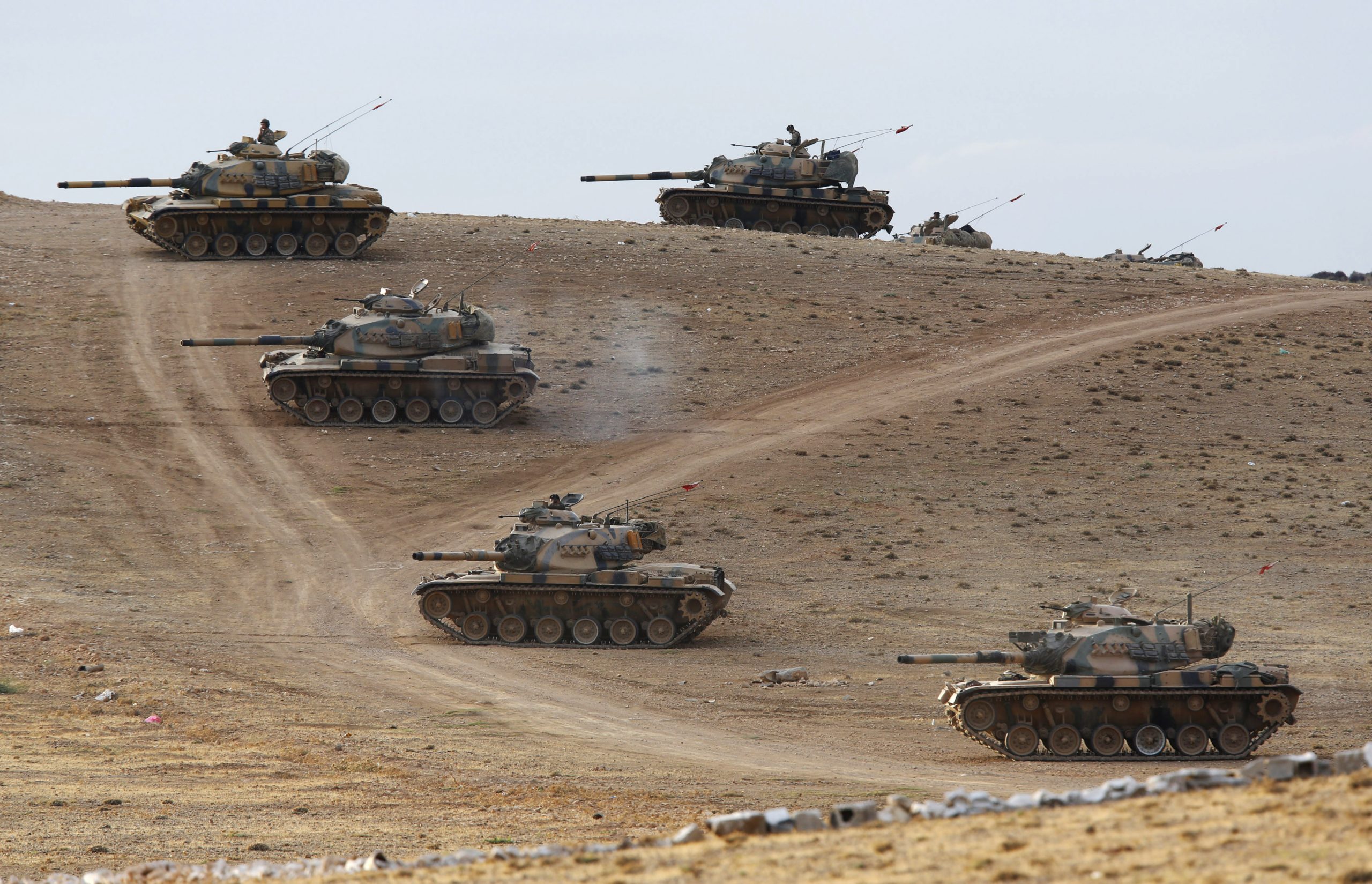 ΕΚΤΑΚΤΟ: Εισβολή του τουρκικού Στρατού στην Κομπάνι – Πολιορκείται η πόλη-σύμβολο των Κούρδων
