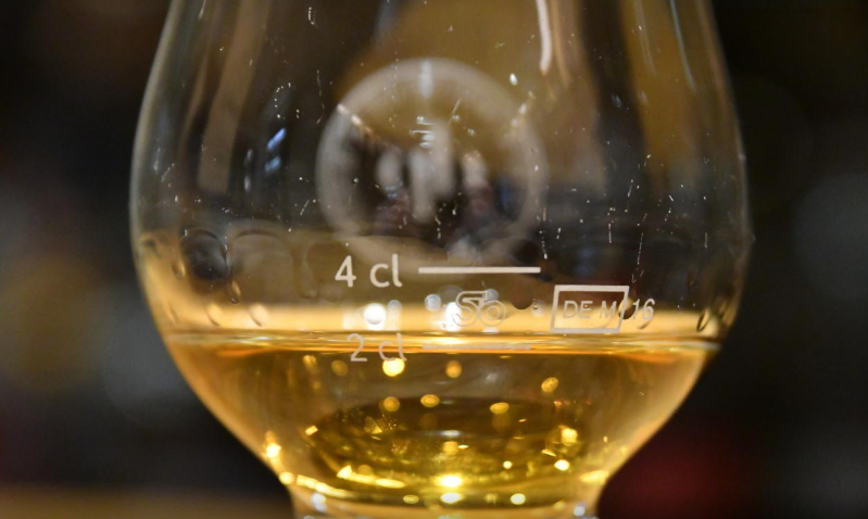 Αυτό είναι το ακριβότερο ουίσκι στον κόσμο – Ένα ποτήρι κοστίζει 8.733 ευρώ (φωτό)
