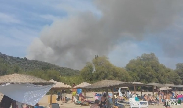 Λέσβος: Η φωτιά που εκδηλώθηκε οφείλεται σε εμπρησμό – Το πρωί θα φτάσουν ενισχύσεις από την Αθήνα (βίντεο)