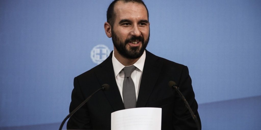Δ.Τζανακόπουλος: «Ας συνεχίσει η ΝΔ να ασχολείται με την επιλογή σημαιοφόρων στις παρελάσεις στα δημοτικά σχολεία…»