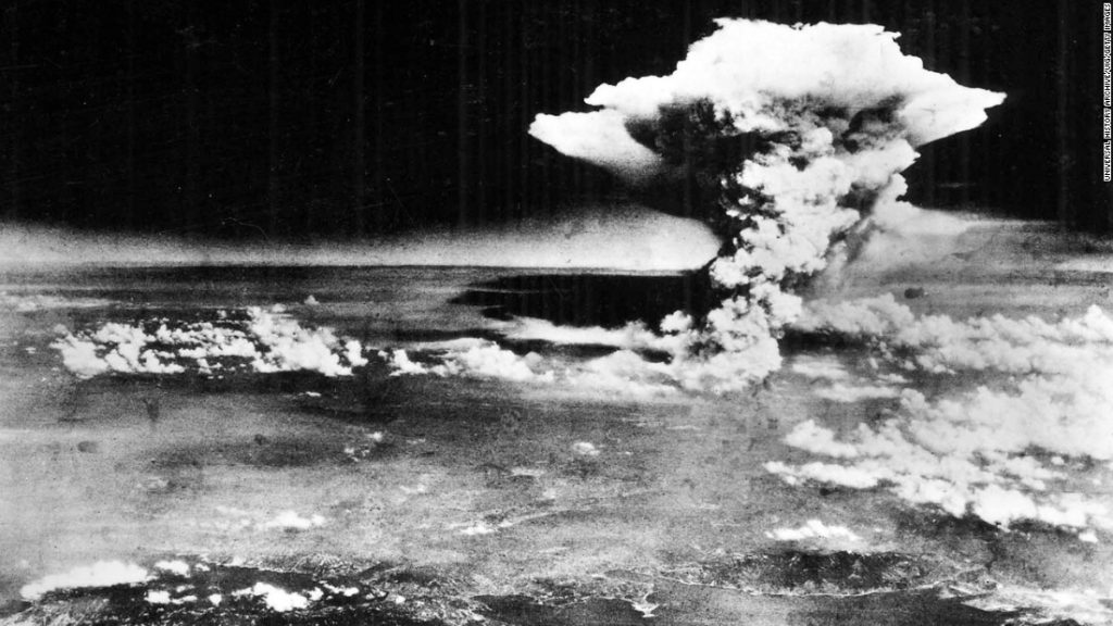 6 Αυγούστου 1945: 72 χρόνια από την ρίψη της πυρηνικής βόμβας ουρανίου «Λιτλ Μπόι» στην Χιροσίμα (φωτό, βίντεο)