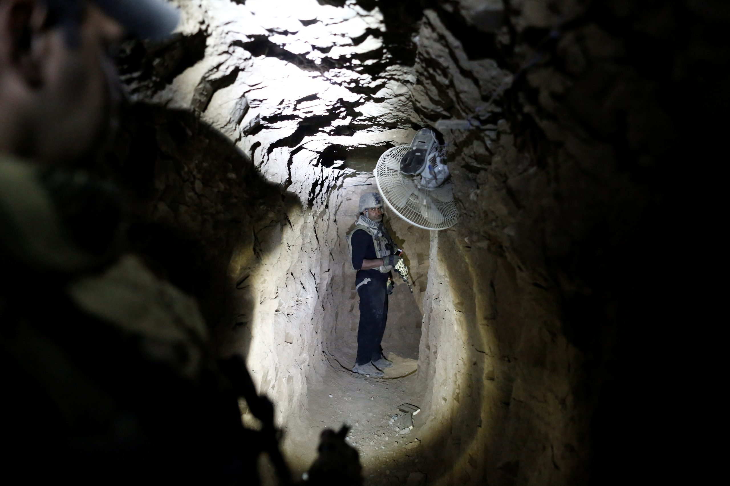 Μοσούλη: Ανακάλυψη εκτενούς δικτύου υπογείων τούνελ- Φόβοι για κρυμμένους μαχητές του ISIS