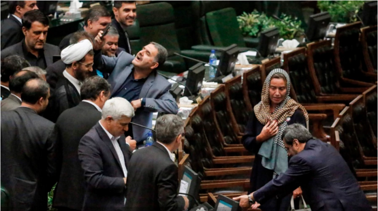 Ιράν: Επικρίσεις σε βουλευτές εξαιτίας μιας …selfie