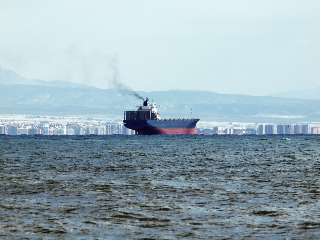 Aπαγόρευση της Λιβύης  σε όλα τα ξένα πλοία να επιχειρούν κοντά στις ακτές της