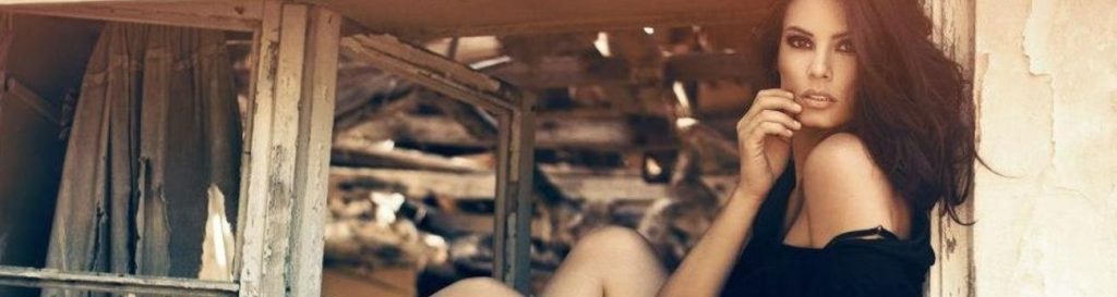 Η Μαρία Κορινθίου ποζάρει με εσώρουχα – Η φωτογραφία που «μαγνήτισε» τους θαυμαστές της