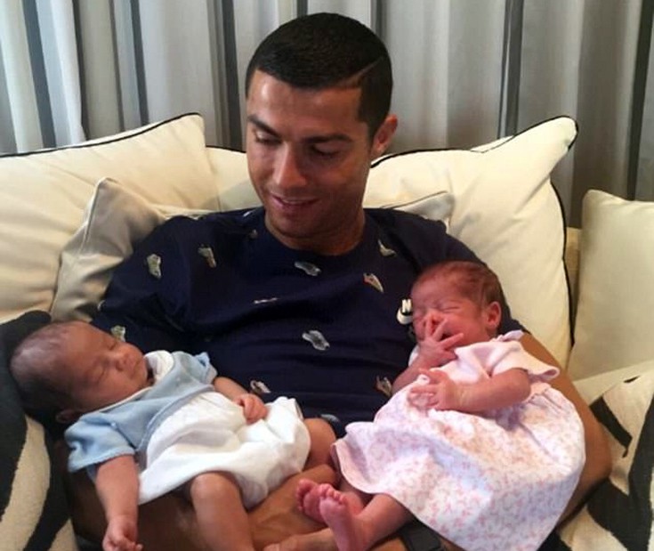 Η νέα φωτογραφία του Ronaldo με την κόρη του αποκτά και αυτή τους θαυμαστές της (φωτό)