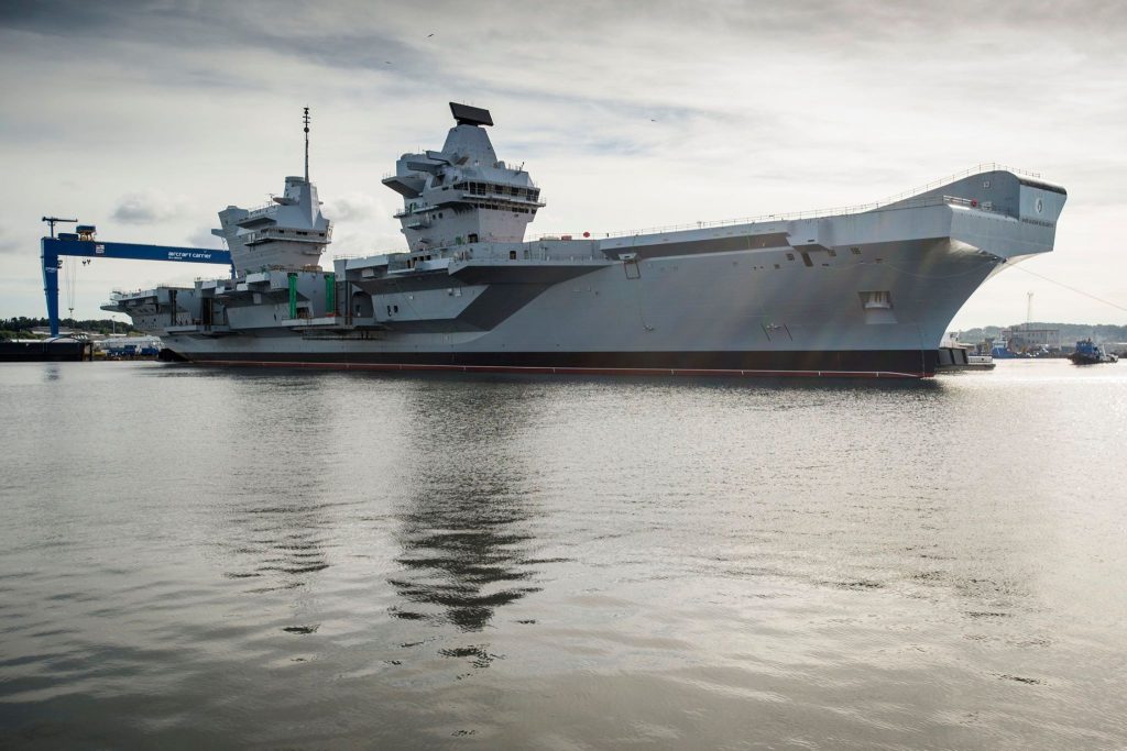 Διασυρμός του βρετανικού Βασιλικού Ναυτικού – Άγνωστος προσγείωσε drone στο HMS Queen Elizabeth! (φωτό, βίντεο)