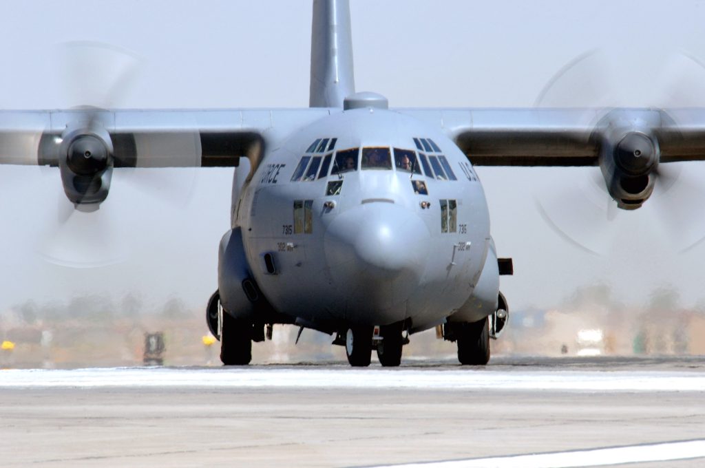 Απογειώθηκε το C-130 της Πολεμικής Αεροπορίας που θα φέρει στην Ελλάδα 60 Κύπριους πυροσβέστες
