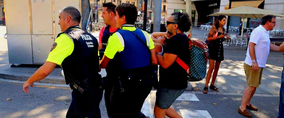 Ισλαμικός τρόμος στην Βαρκελώνη: 14 νεκροί και 80 τραυματίες από επίθεση – Και Έλληνες ανάμεσά τους (φωτό, βίντεο) (upd)