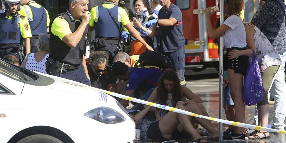 Μαρτυρίες Ελλήνων από τις ώρες του ισλαμικού τρόμου στην Βαρκελώνη: «Άκουσαμε κάτι σαν βόμβα και όλα έγιναν αίμα»!