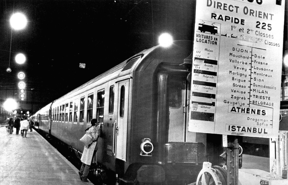 Θεσσαλονίκη: Bάνδαλοι λεηλάτησαν το ιστορικό βαγόνι του Orient Express  (φωτό)