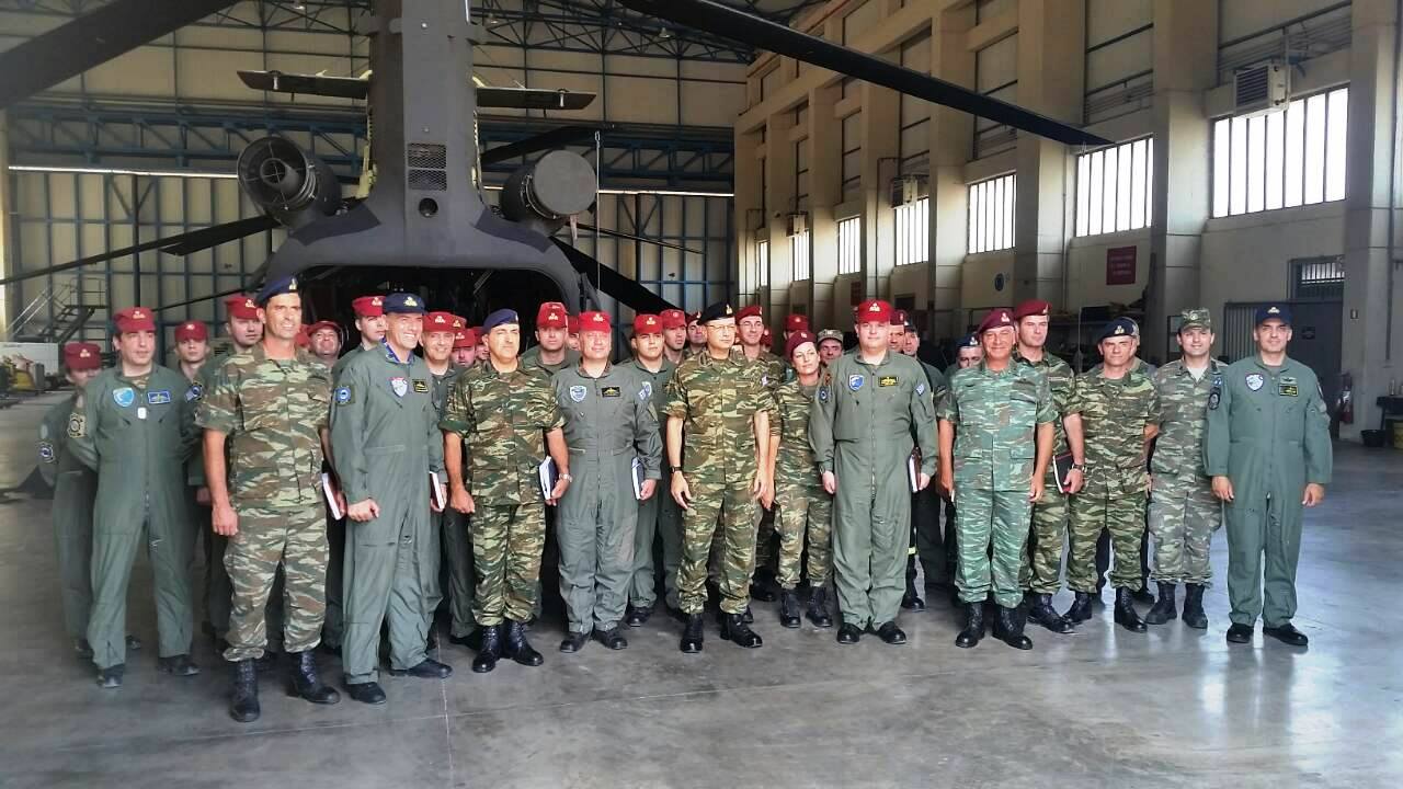 Επίσκεψη Αρχηγού ΓΕΣ στο 2ο Συγκρότημα Αεροπορίας Στρατού (φωτό)
