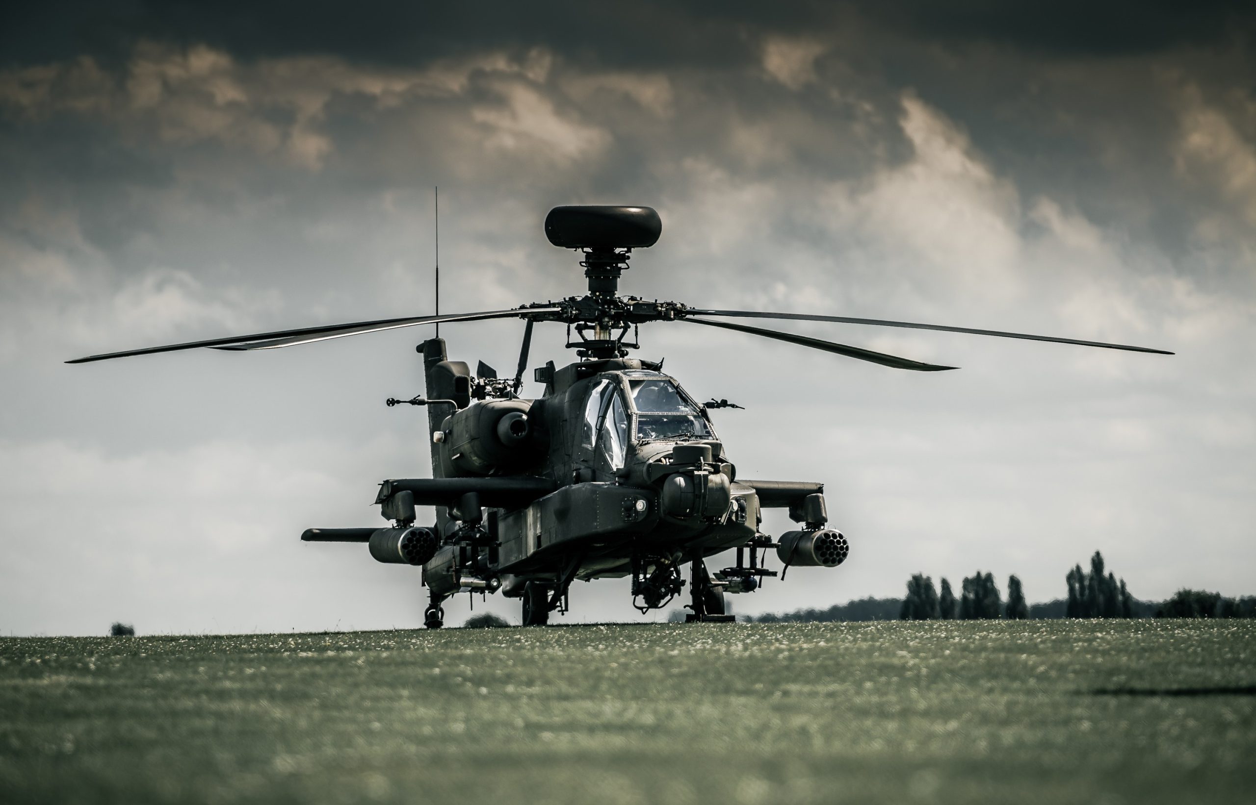 Βίντεο: Το επιθετικό ελικόπτερο Boeing AH-64 Apache