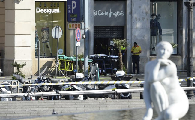 Επιβεβαιώθηκε ο θάνατος του 7χρονου στη Βαρκελώνη – Τραγική φιγούρα ο πατέρας του (φωτό)