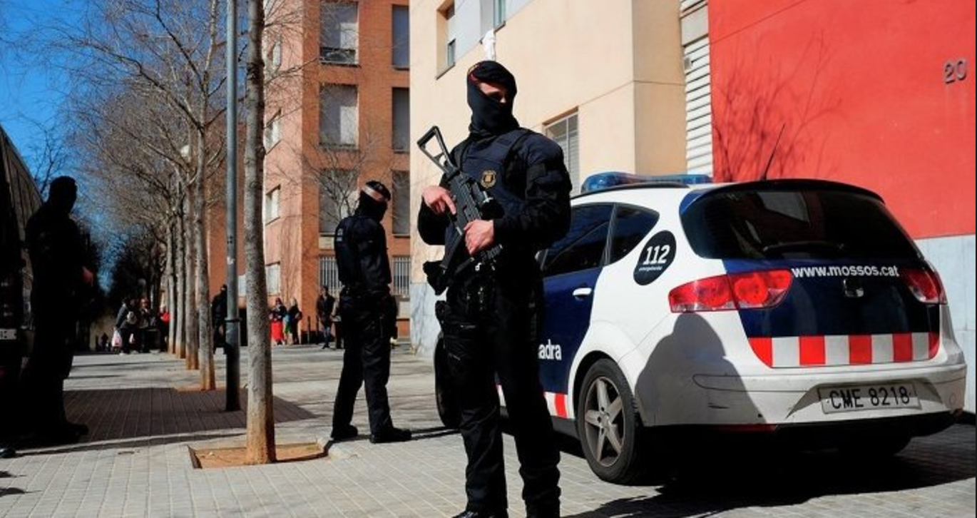 Βαρκελώνη: Ύποπτος ομολόγησε ότι οι τρομοκράτες ετοίμαζαν πολύ μεγαλύτερης κλίμακας χτύπημα με εκρηκτικά