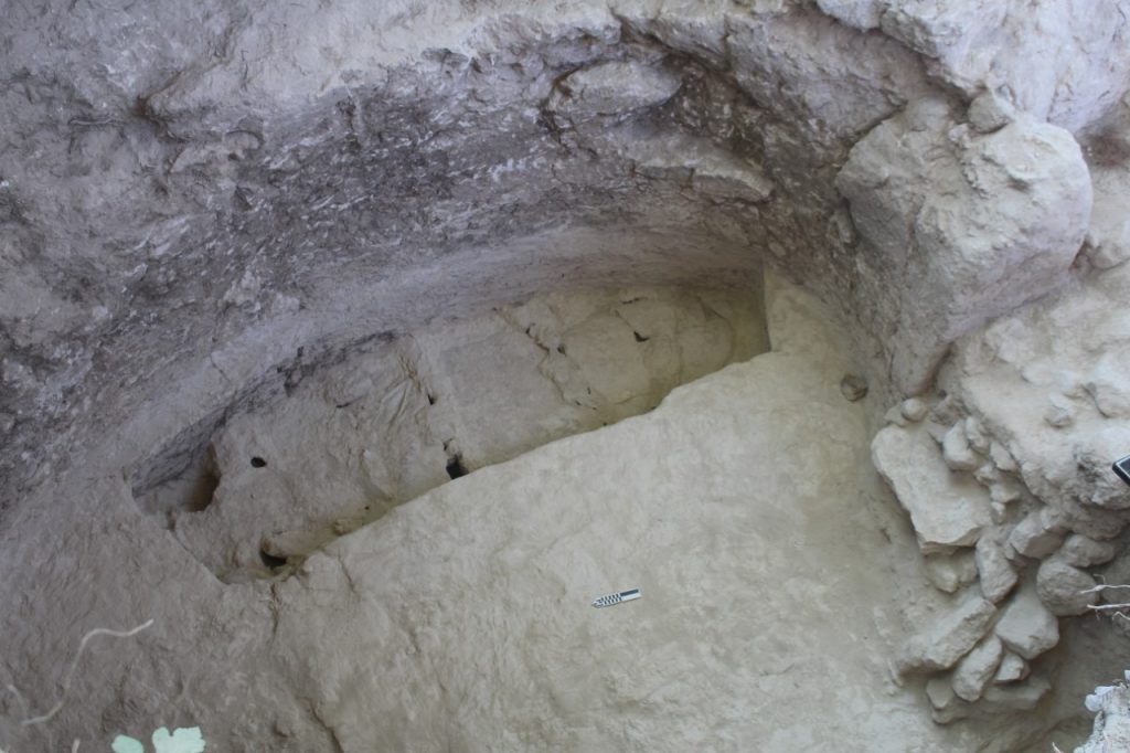 Νεμέα: Ανακαλύφθηκαν μυκηναϊκοί τάφοι λαξευμένοι σε βράχο (φωτό)