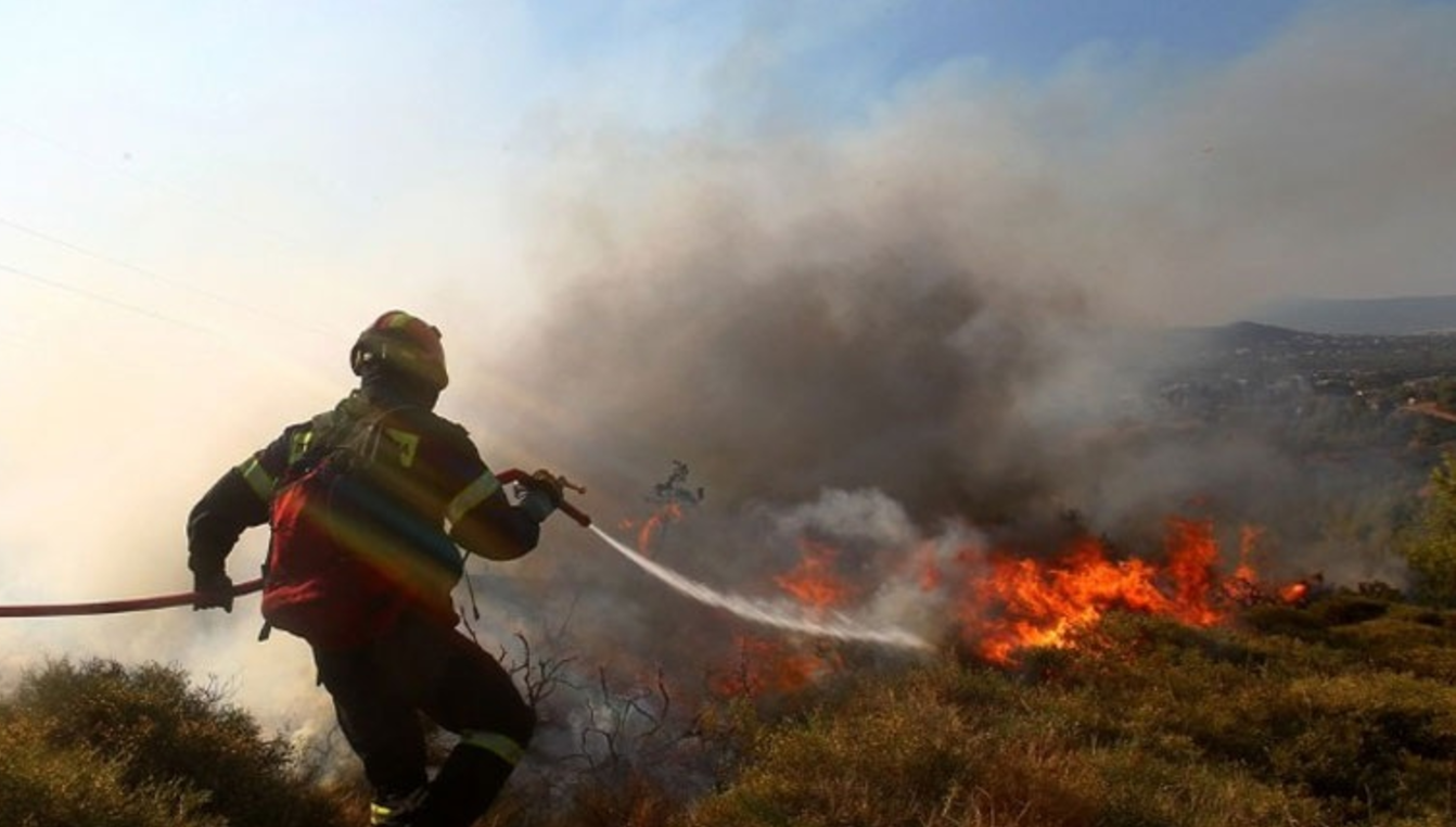 Πυρκαγιά σε δάσος στην περιοχή Ταξιάρχες Θέρμου