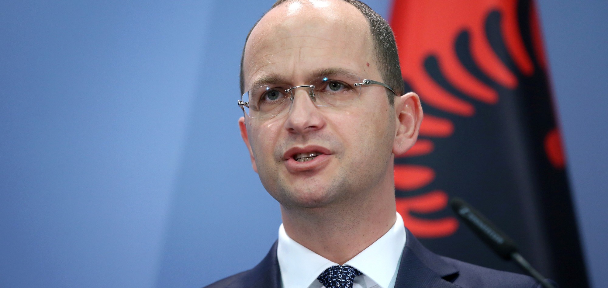 Αλβανία: Ο Έντι Ράμα «εκπαραθύρωσε» τον υπουργό Εξωτερικών από τη νέα του κυβέρνηση