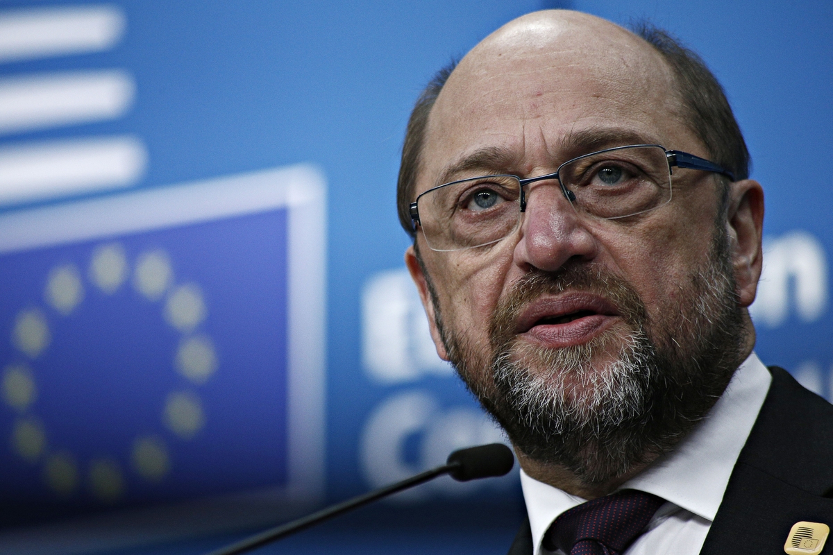 Σουλτς σε Μέρκελ: «Για πόσο καιρό ….ο Ερντογάν μας σέρνει από τη μύτη»;