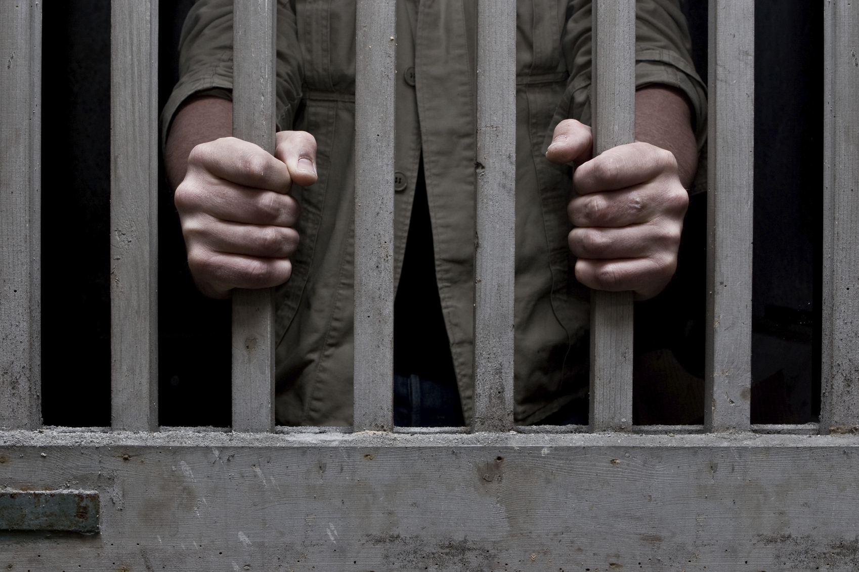 Λάρισα: Αποφυλακίστηκε νεαρός Αλγερινός και προσπάθησε να αποφύγει την απέλαση του
