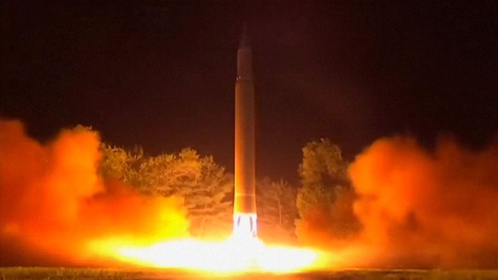 ΕΚΤΑΚΤΟ- Ρίγος πολέμου στον Ειρηνικό: Βορειοκορεατικός πύραυλος πέταξε πάνω από ιαπωνικό έδαφος – Ήχησαν οι σειρήνες